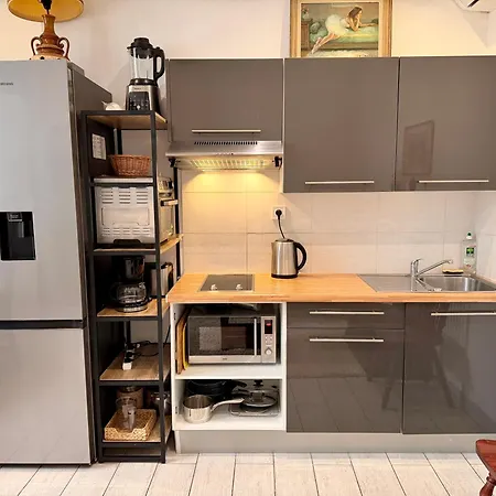 5 Sade - In Old Town Apartment Antibes